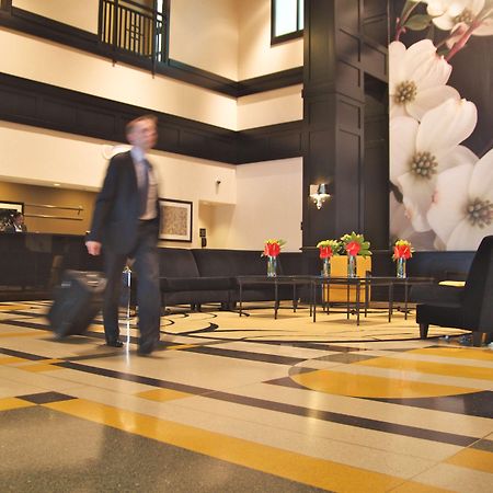 Hampton Inn & Suites Chicago-Downtown Interior photo