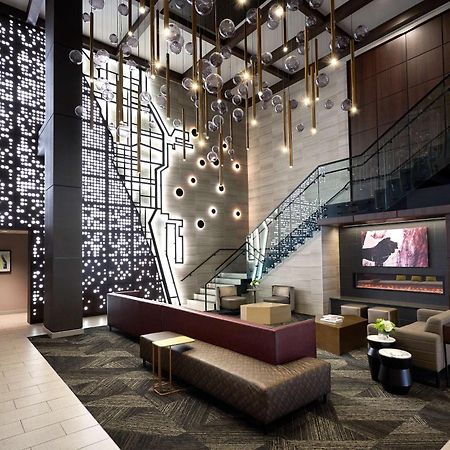 Hampton Inn & Suites Chicago-Downtown Exterior photo