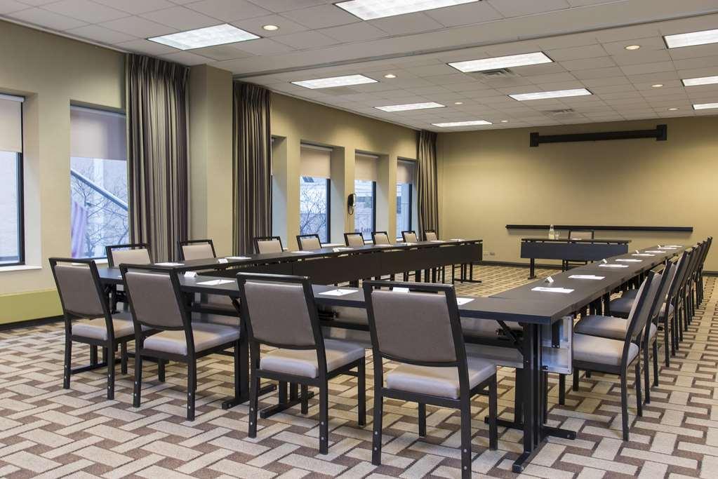 Hampton Inn & Suites Chicago-Downtown Facilities photo