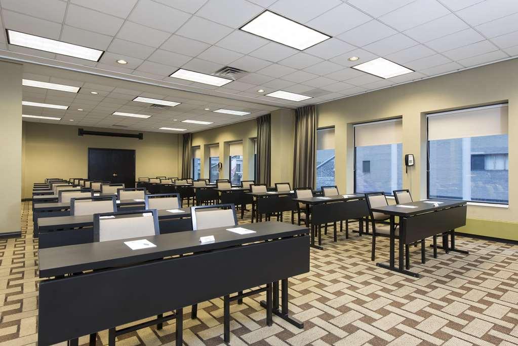 Hampton Inn & Suites Chicago-Downtown Facilities photo