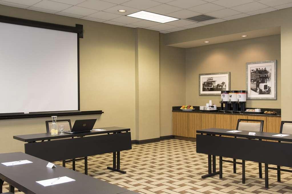 Hampton Inn & Suites Chicago-Downtown Facilities photo
